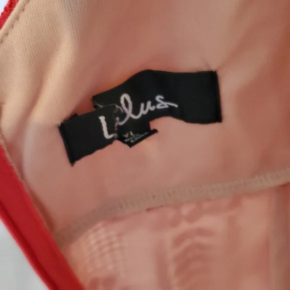 Lulu's women’s Scarlet Lace Overlay Dress fully lined in nude Size XL NWOT - Picture 8 of 11